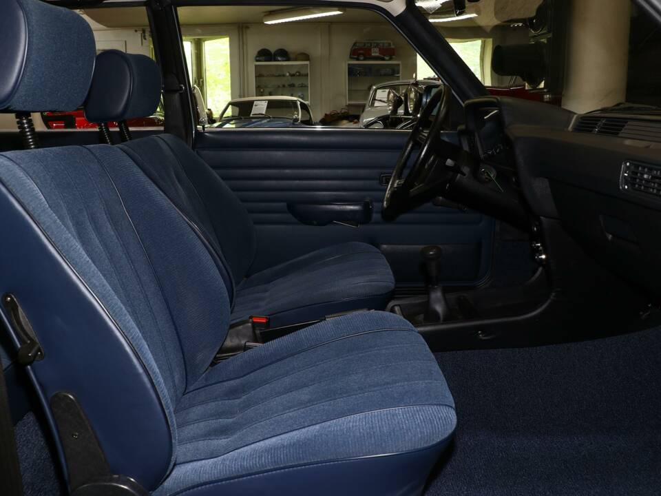 Immagine 18/22 di BMW 318i (1981)