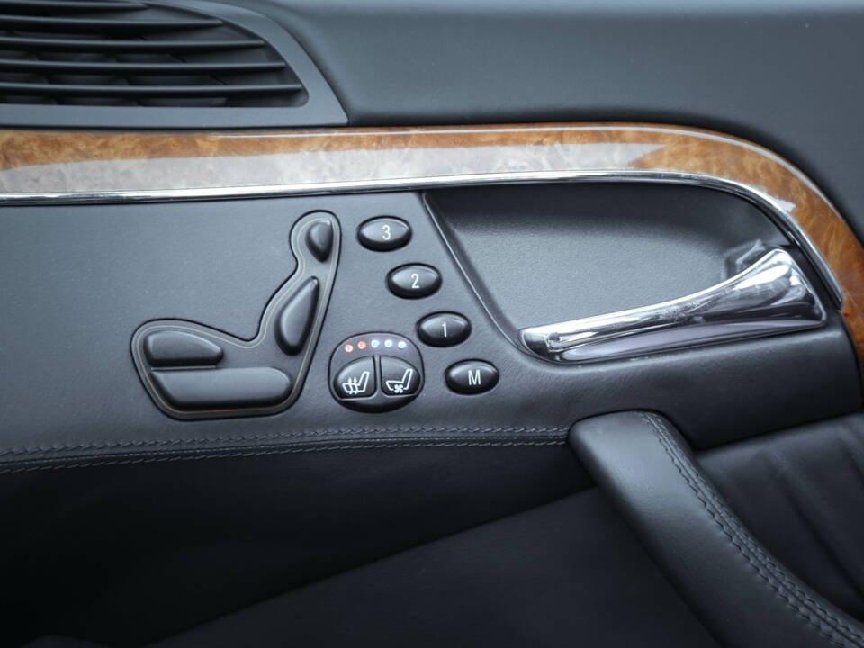 Image 15/51 of Mercedes-Benz S 65 AMG L (2004)