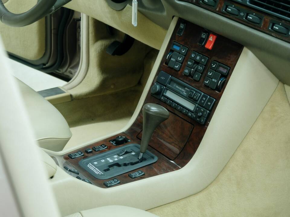 Bild 34/50 von Mercedes-Benz S 280 (1994)
