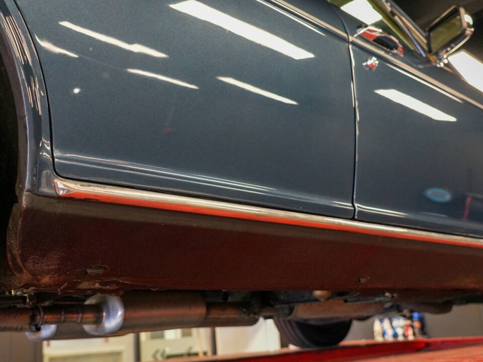 Image 45/48 of Rolls-Royce Silver Spirit (1983)