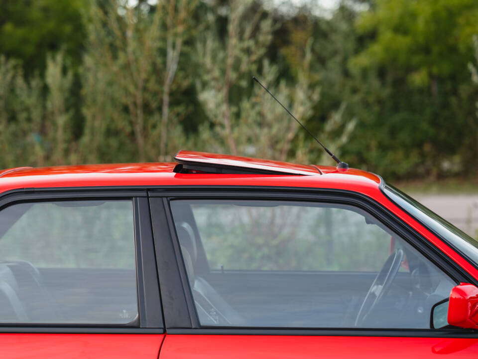 Image 35/50 of BMW M3 (1987)