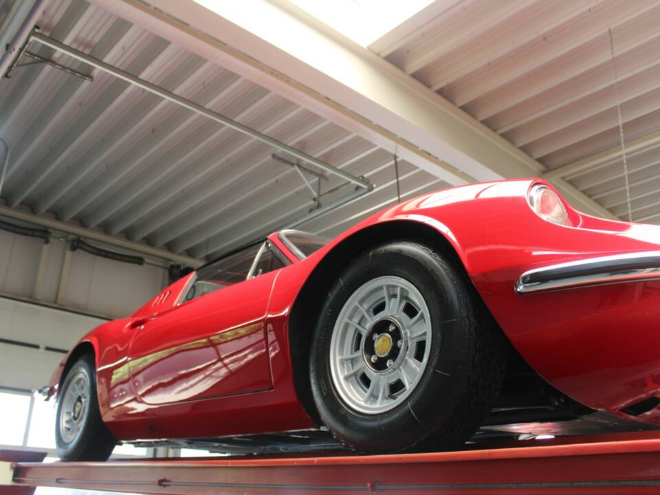 Immagine 9/50 di Ferrari Dino 246 GTS (1973)