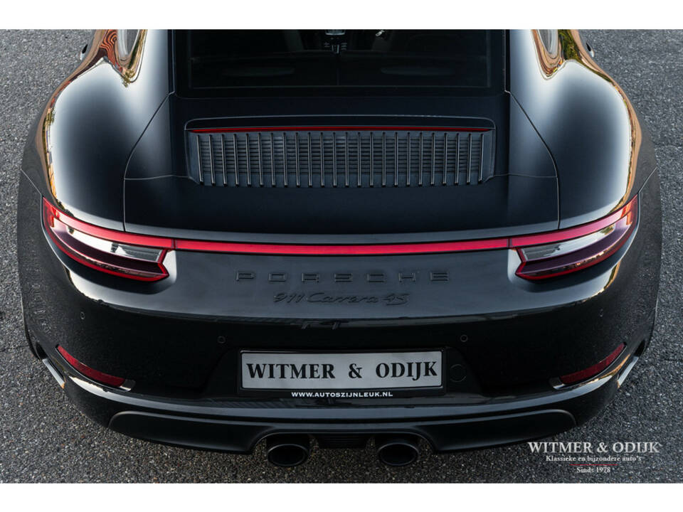 Image 16/38 of Porsche 911 Carrera 4S (2017)