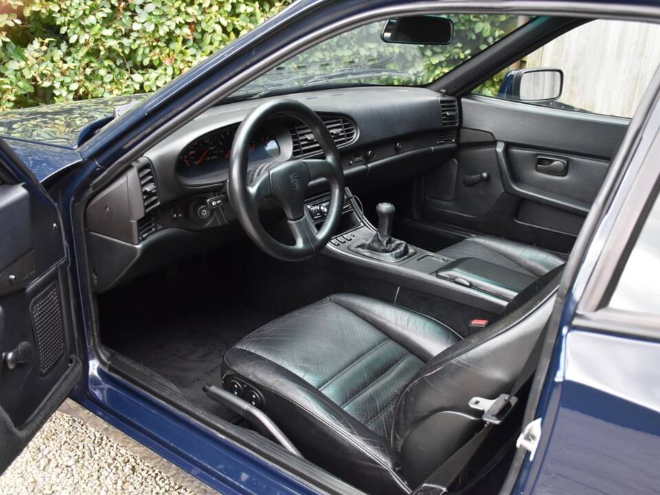 Immagine 23/40 di Porsche 944 (1985)