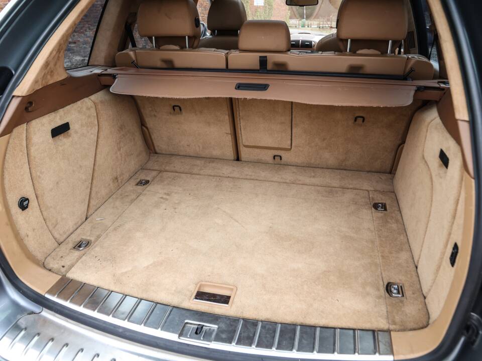 Bild 40/40 von Porsche Cayenne Turbo S (2006)