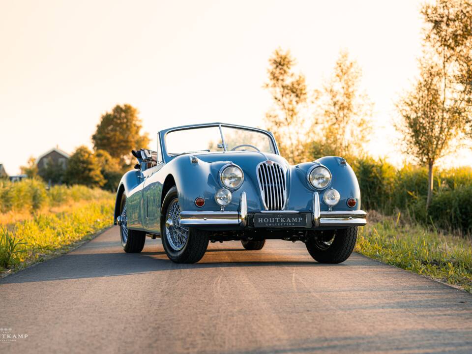 Imagen 4/22 de Jaguar XK 140 SE DHC (1955)