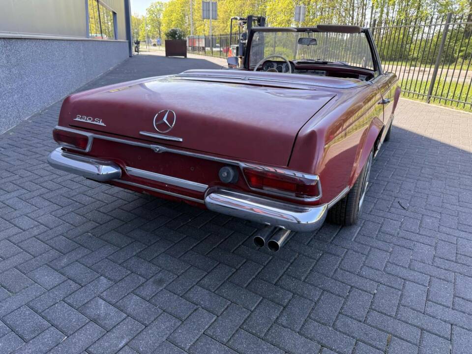 Image 7/50 of Mercedes-Benz 230 SL (1966)