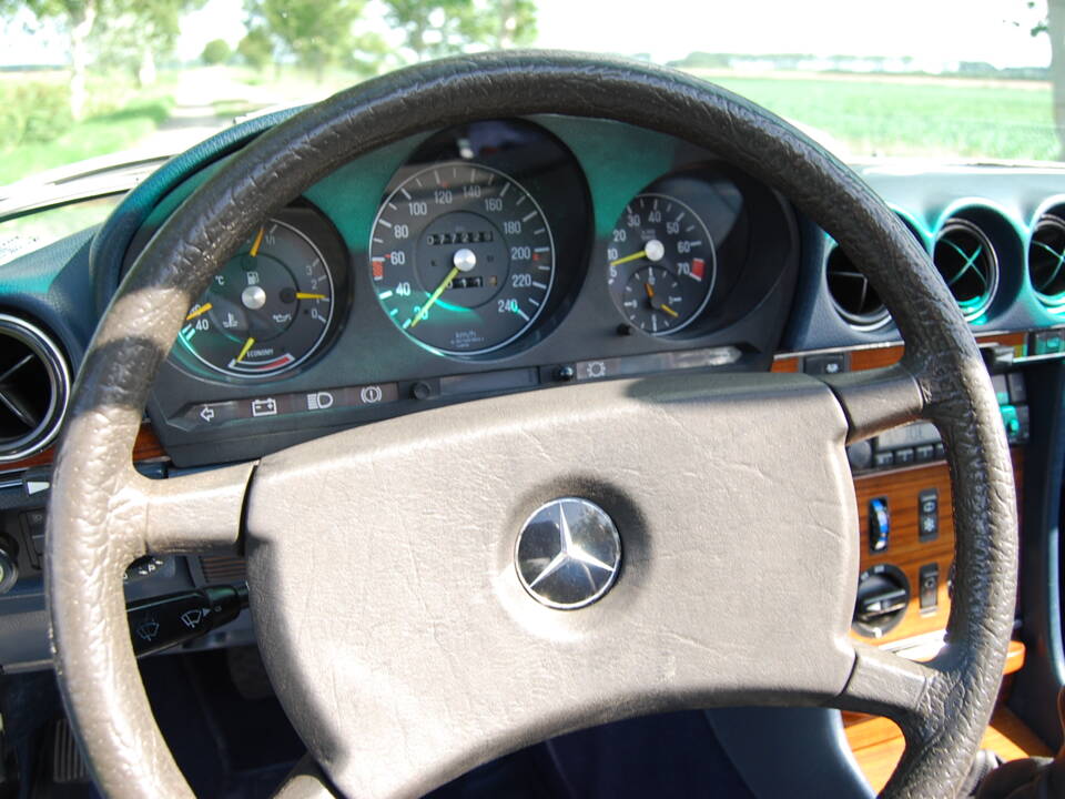 Image 72/96 de Mercedes-Benz 280 SL (1982)