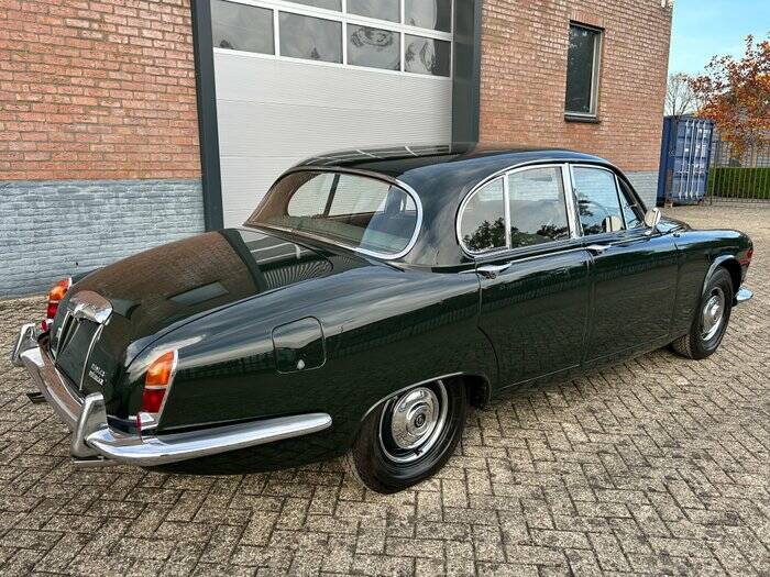 Immagine 2/7 di Daimler Sovereign 420 (1968)