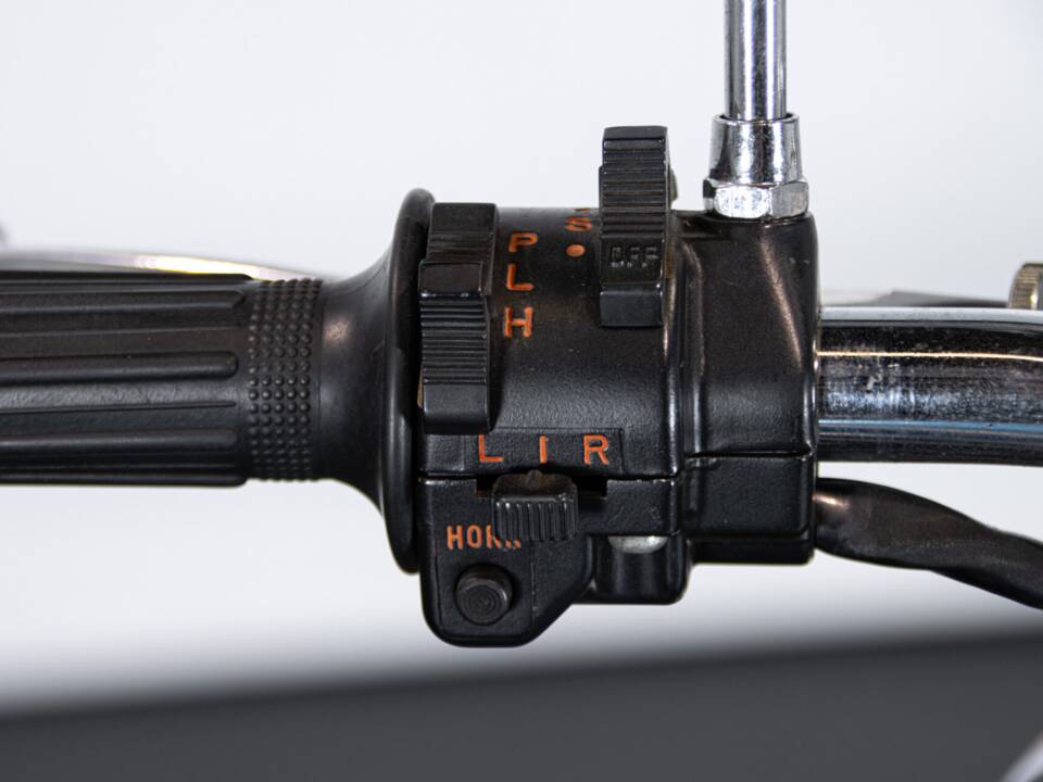 Image 26/50 of Suzuki GT 125 (1979)