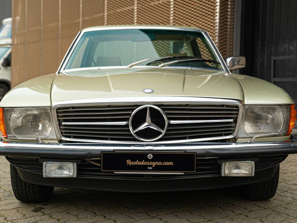 Image 3/50 of Mercedes-Benz 500 SEC (1984)