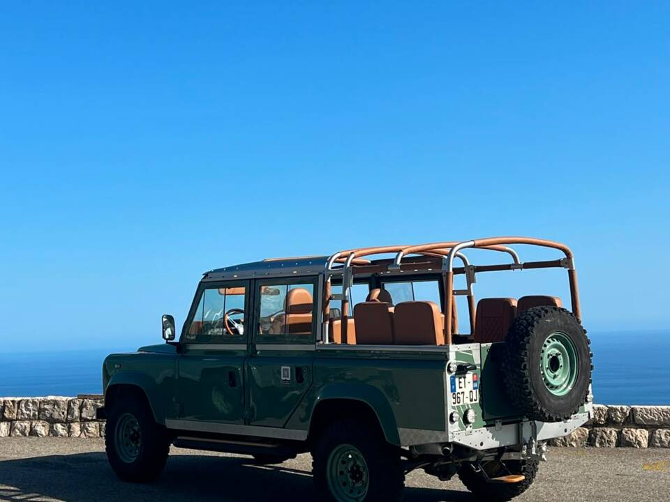Bild 15/16 von Land Rover Defender 110 300Tdi (1998)