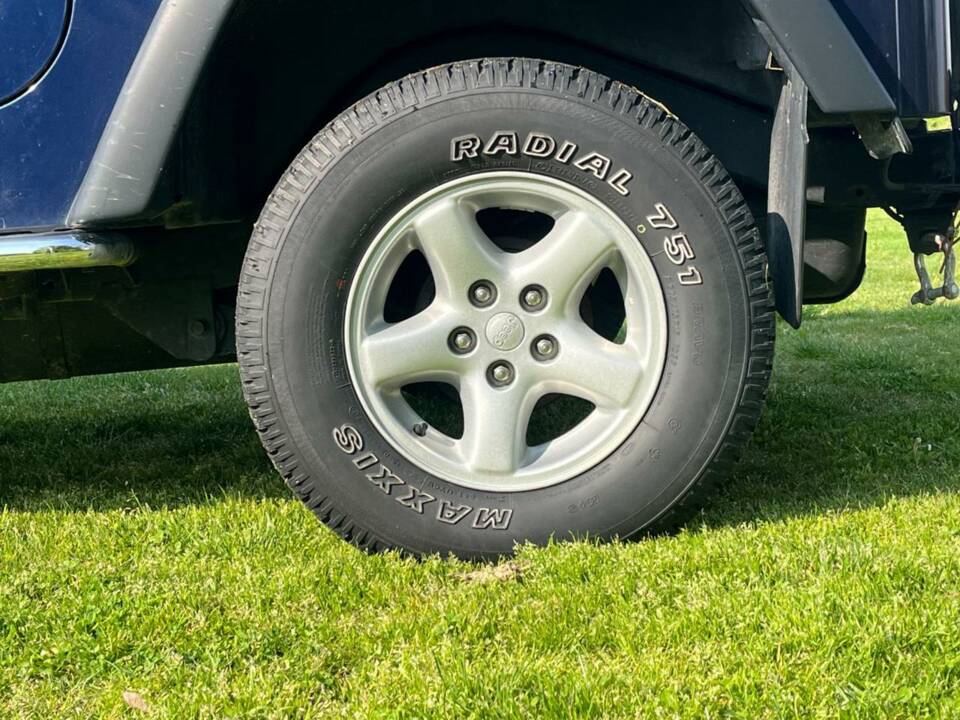 Bild 27/38 von Jeep Wrangler Sport Hardtop 2.5 (1997)