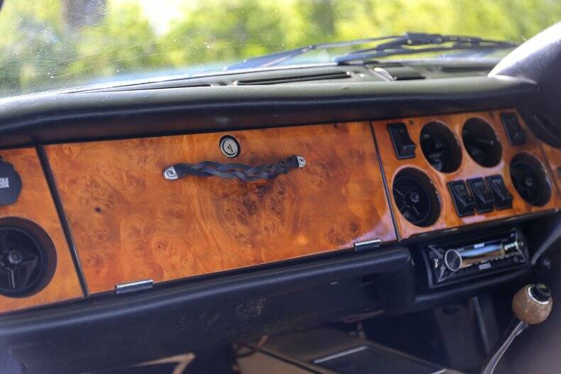 Image 13/18 of Bristol 411 Mk. II (1972)