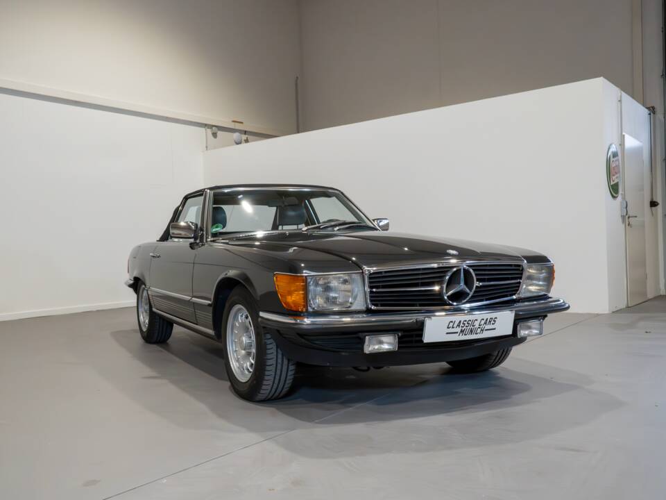 Image 8/32 of Mercedes-Benz 280 SL (1985)