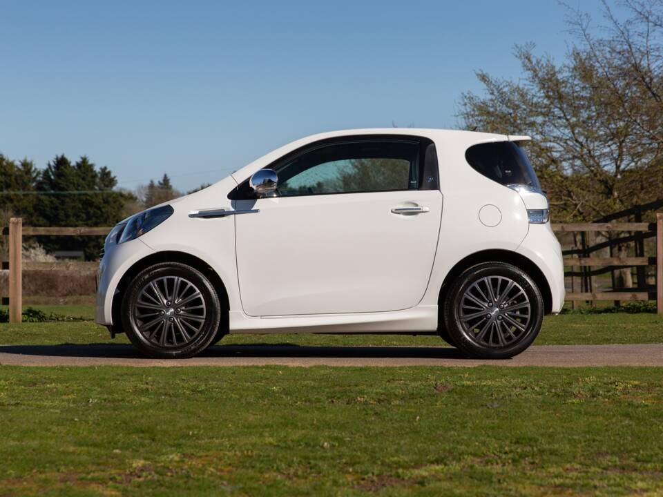 Bild 3/95 von Aston Martin Cygnet (2012)