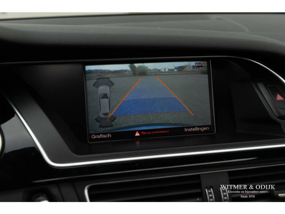 Image 26/32 of Audi RS4 Avant (2014)