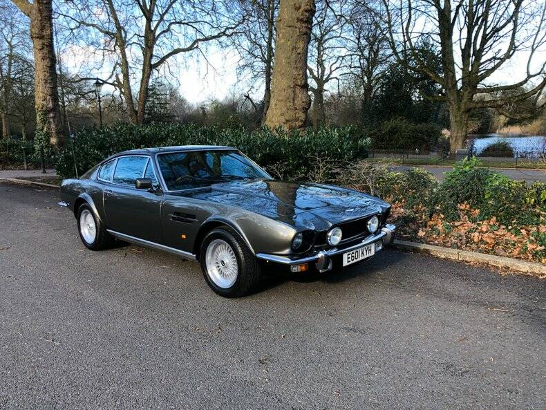 Bild 2/34 von Aston Martin V8 Vantage (1987)