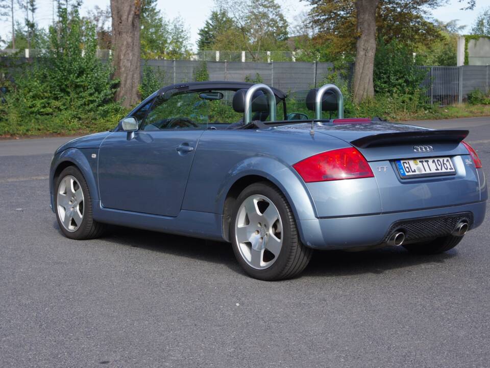 Image 7/20 de Audi TT 3.2 quattro (2004)