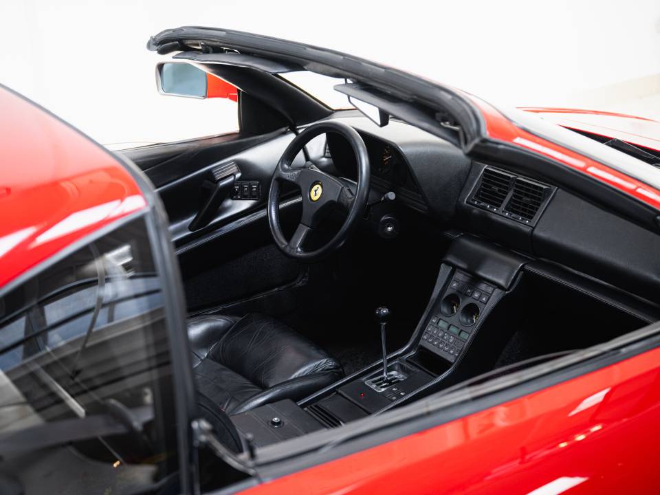 Bild 27/50 von Ferrari 348 TS (1989)