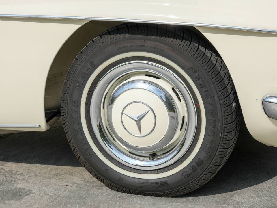 Afbeelding 27/35 van Mercedes-Benz 190 SL (1959)