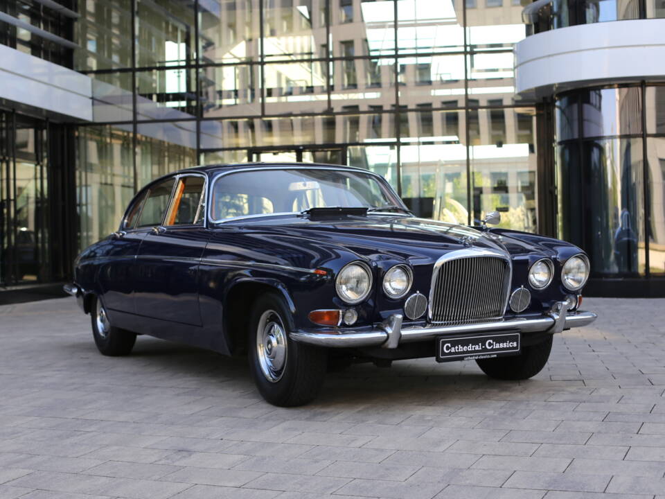 Image 53/57 of Jaguar Mk X 4.2 (1964)