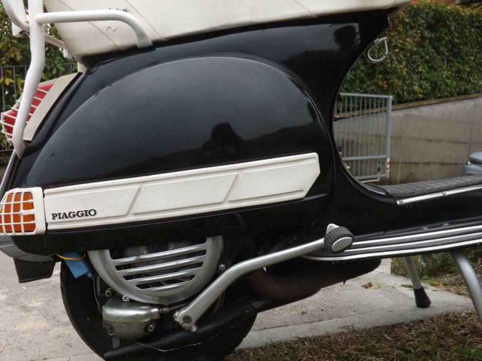 Image 32/50 of Piaggio Vespa PX 125 E (1983)