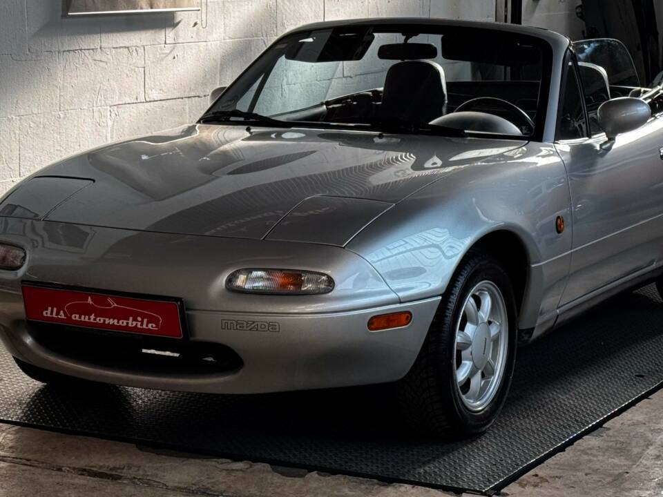 Image 1/18 of Mazda MX-5 1.6 (1992)