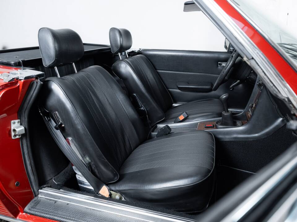 Image 20/38 of Mercedes-Benz 350 SL (1973)