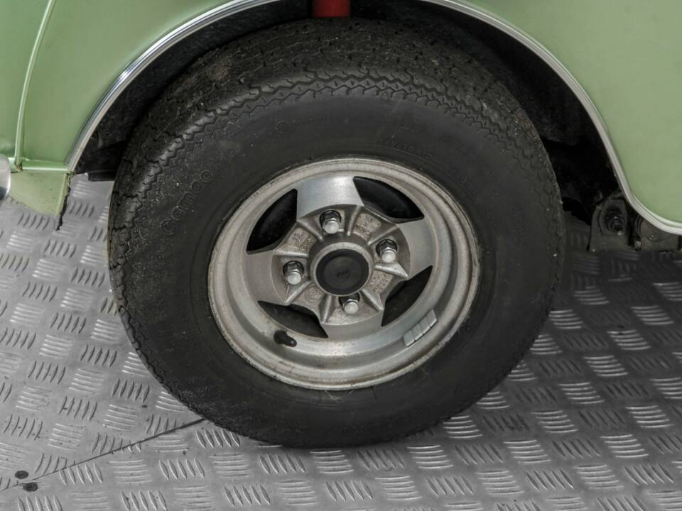 Image 30/50 of Austin Mini 1000 (1983)