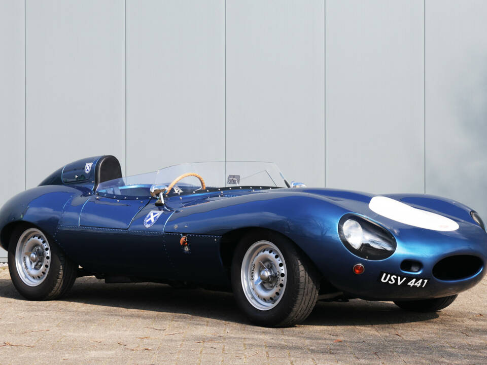 Image 16/60 of Jaguar D-Type (1967)