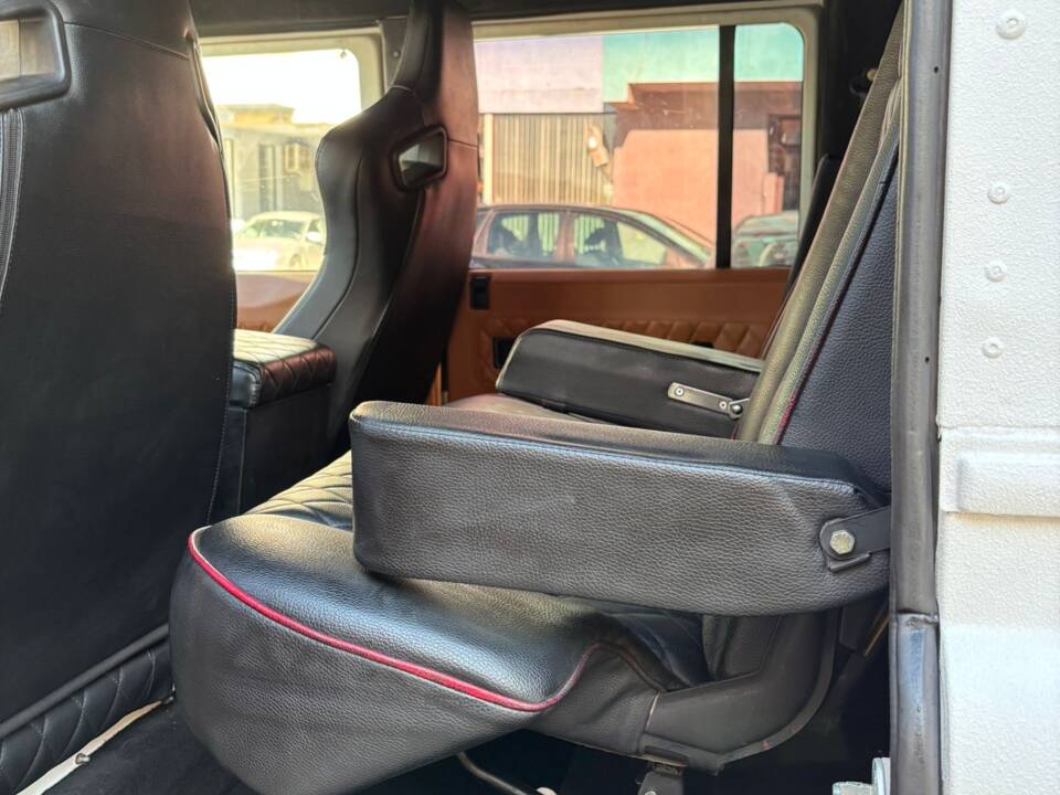 Afbeelding 47/73 van Land Rover Defender 110 (2005)