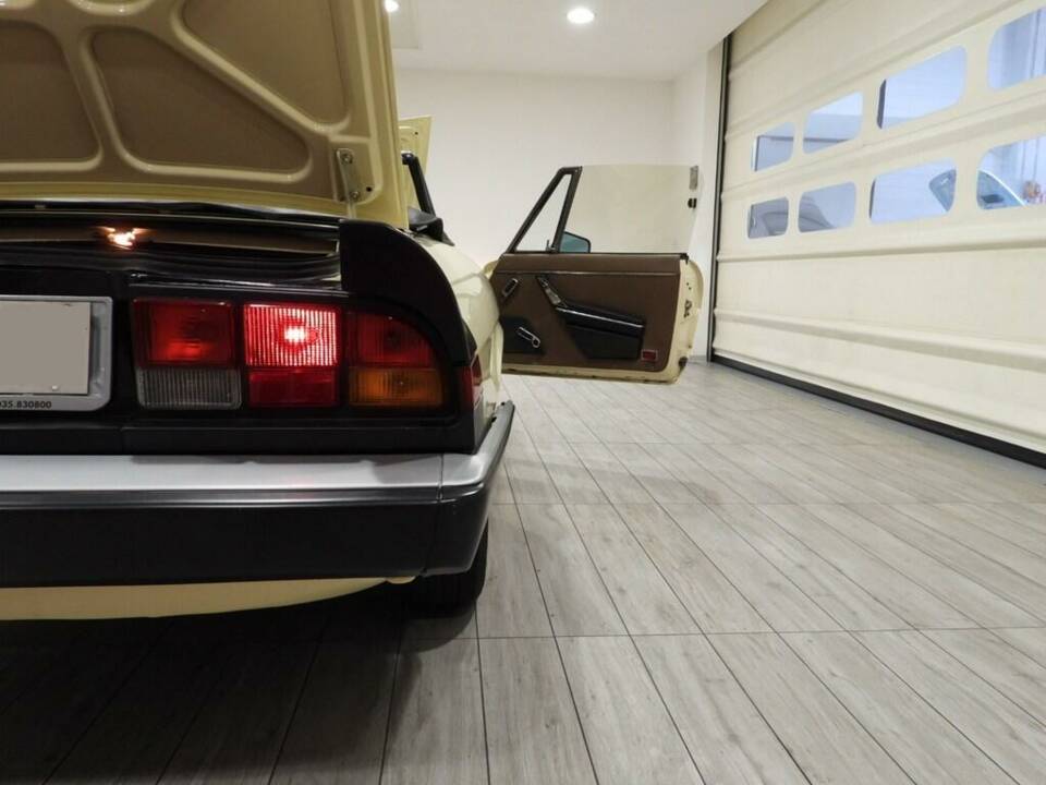 Bild 12/15 von Alfa Romeo 1.6 Spider (1983)