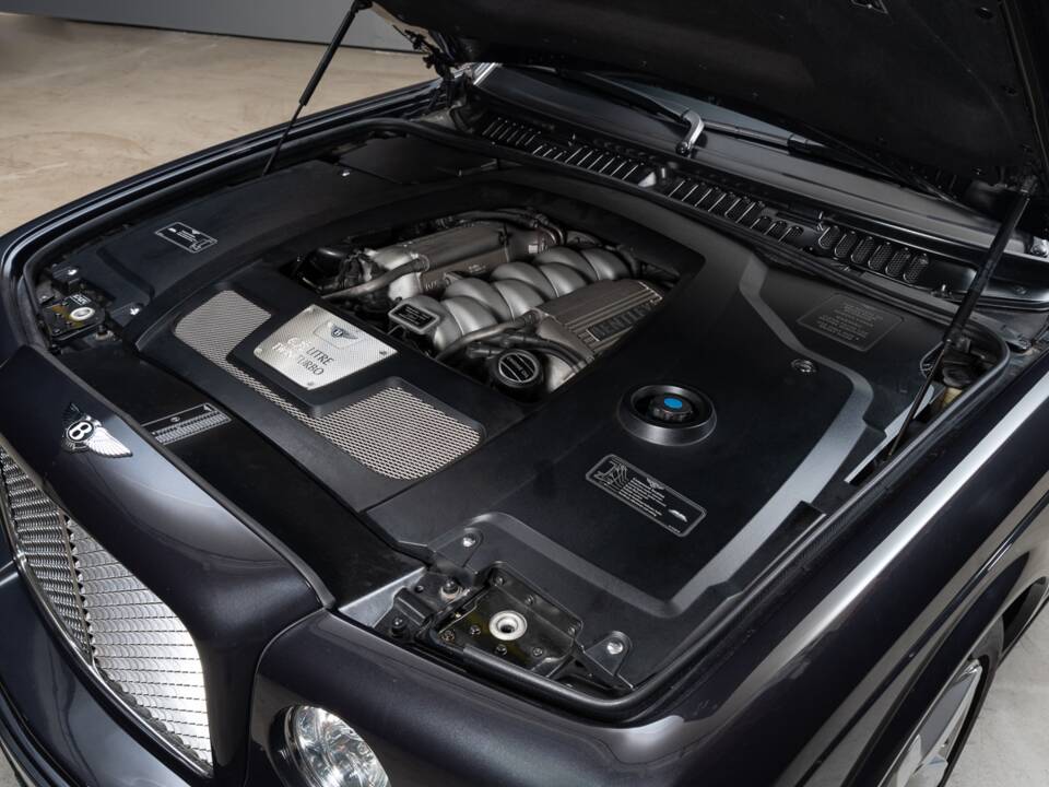 Image 43/46 of Bentley Arnage T (2004)