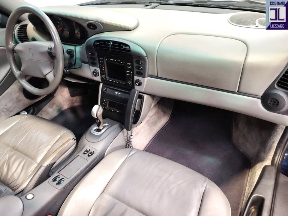 Bild 21/93 von Porsche 911 Carrera 4 (1998)