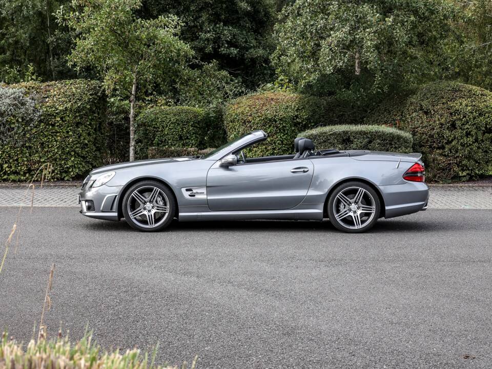 Afbeelding 23/47 van Mercedes-Benz SL 63 AMG (2008)