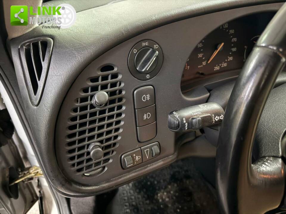 Image 26/34 de Saab 900 2.0i 16V (1997)