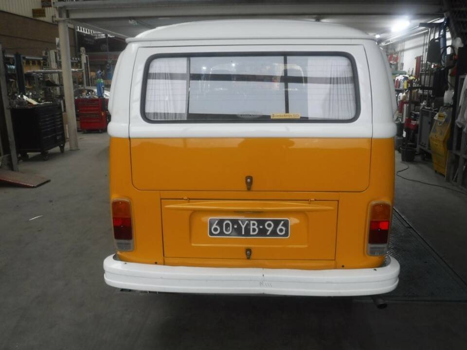 Image 48/49 of Volkswagen T2 a&#x2F;b (1977)