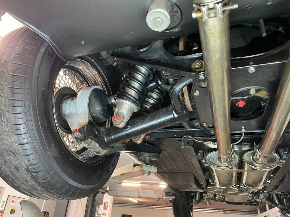 Bild 15/20 von Jaguar E-Type 4.2 (1965)