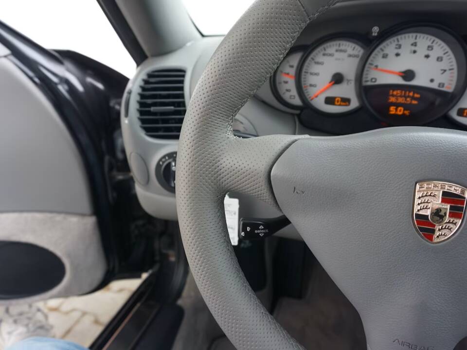 Afbeelding 40/50 van Porsche 911 Carrera 4 (2003)