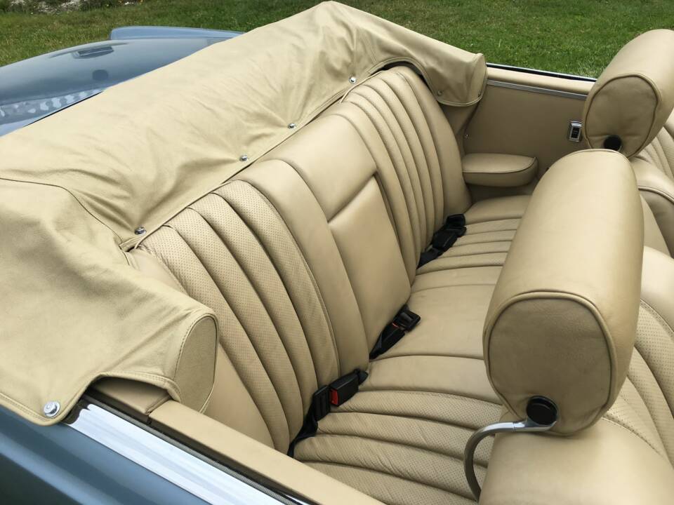 Image 5/8 of Mercedes-Benz 300 SE (1966)