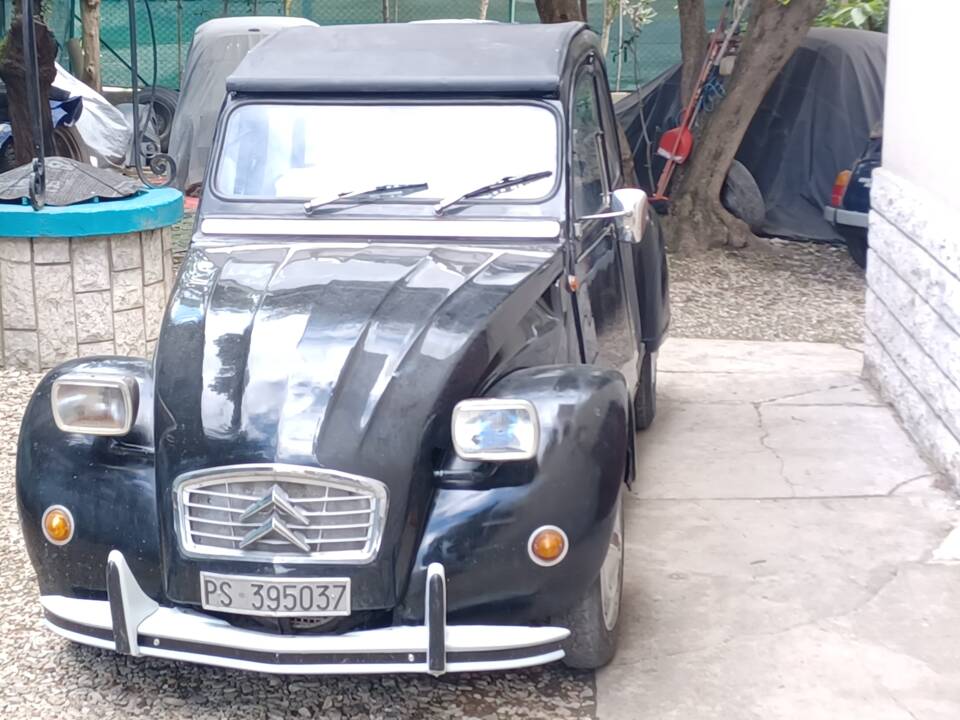 Image 2/17 of Citroën 2 CV 4 (1977)