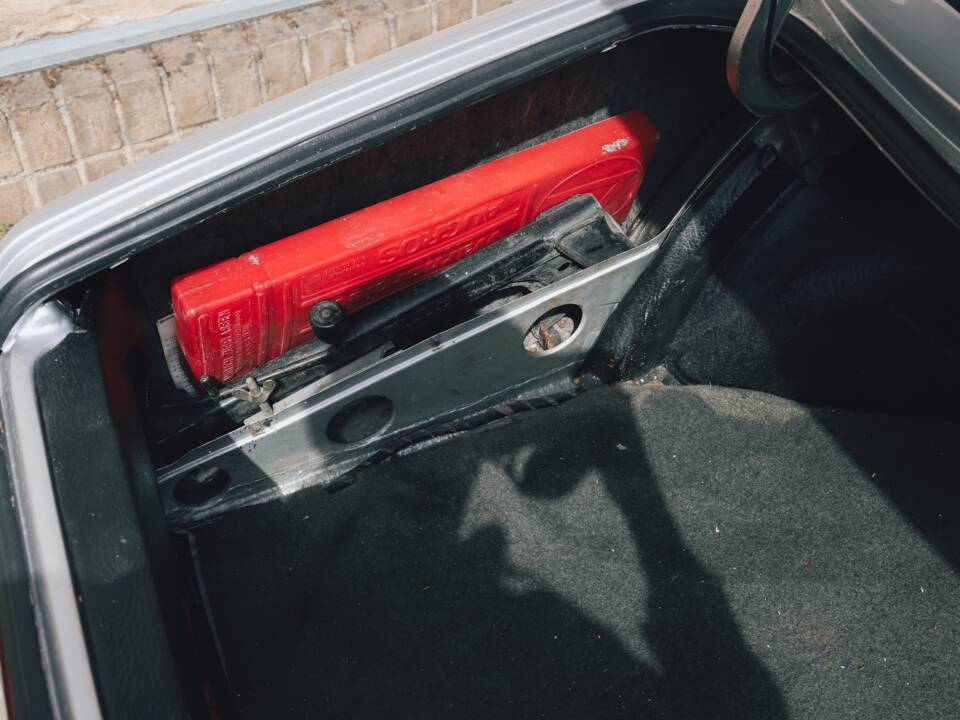 Bild 99/106 von BMW 633 CSi (1976)