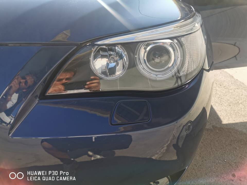 Image 8/22 of BMW 530d Touring (2005)