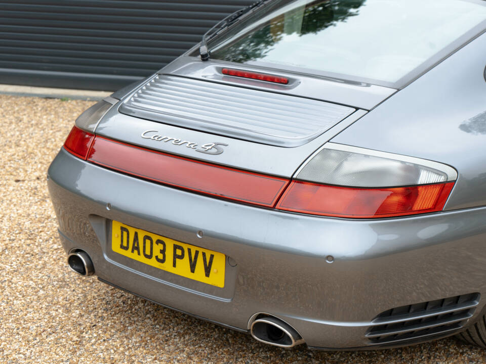 Image 47/50 of Porsche 911 Carrera 4S (2003)