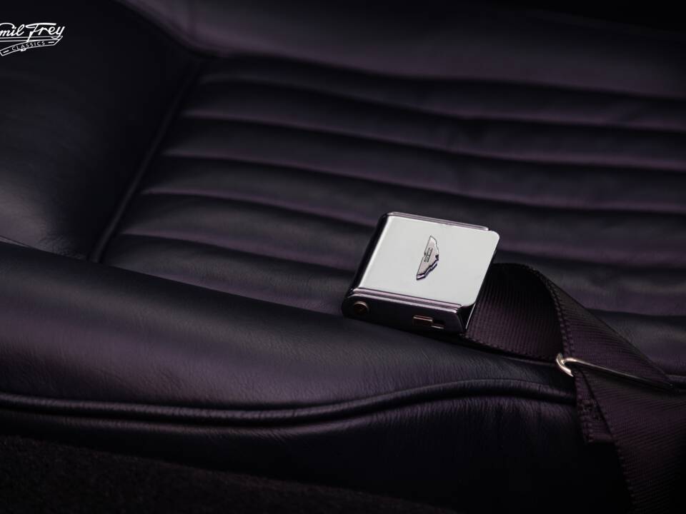 Image 5/10 of Aston Martin DB 5 Vantage (1965)