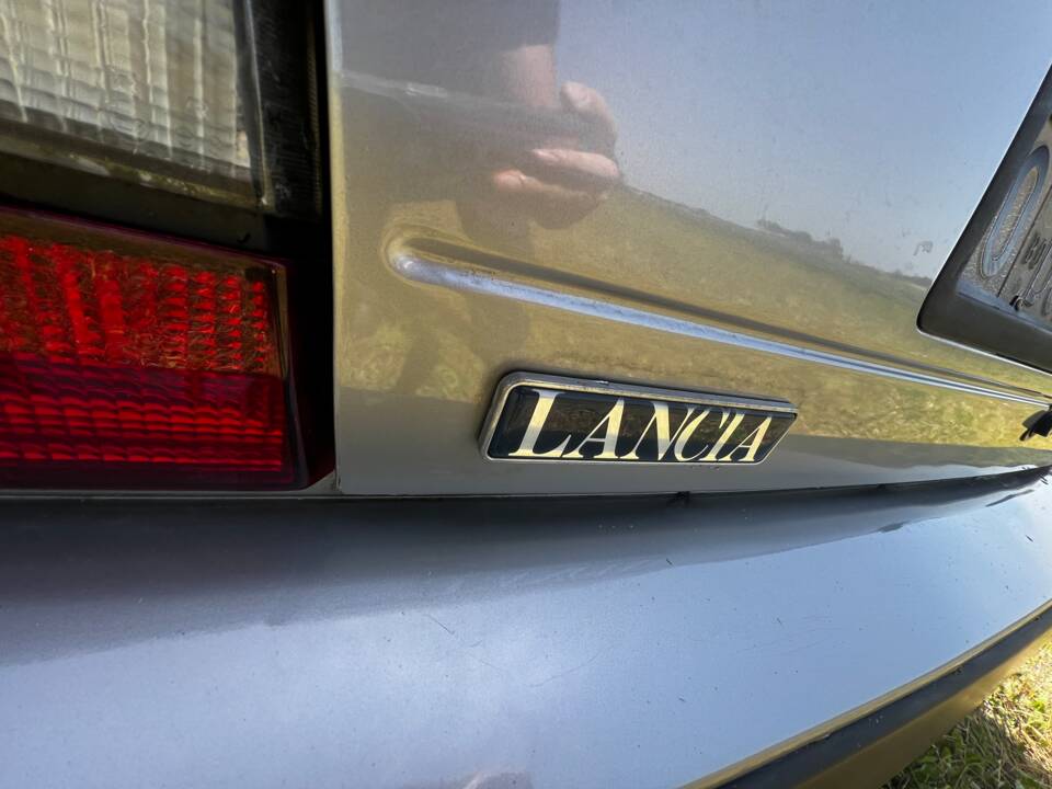 Afbeelding 19/81 van Lancia Thema I.E. (1986)