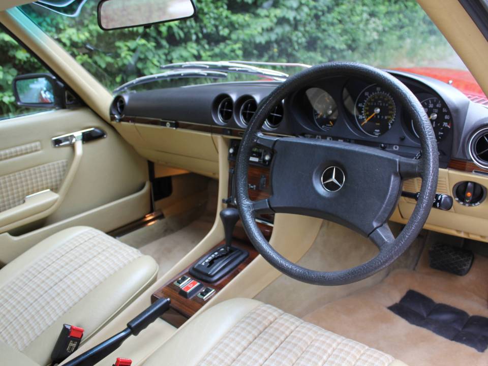 Immagine 8/17 di Mercedes-Benz 380 SL (1980)