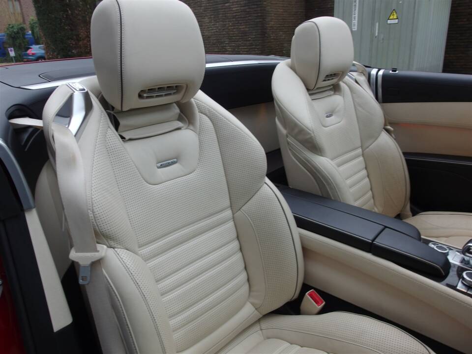 Image 47/99 of Mercedes-Benz SL 63 AMG (2012)