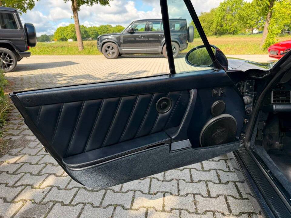 Immagine 15/40 di Porsche 911 Carrera 4 (1990)